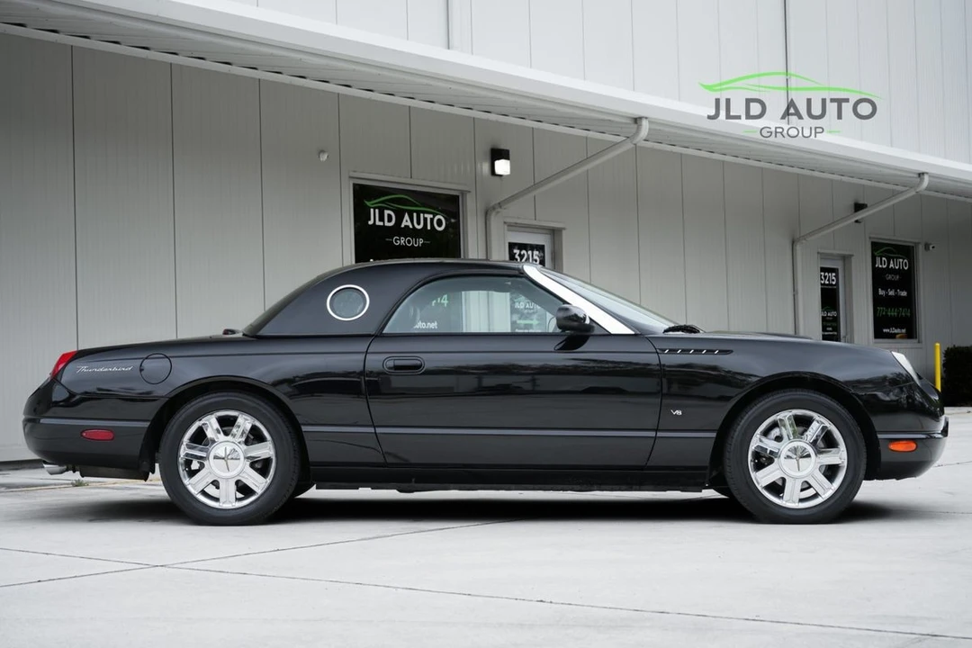 2004 Ford Thunderbird 11th Gen - Image 18 of 21
