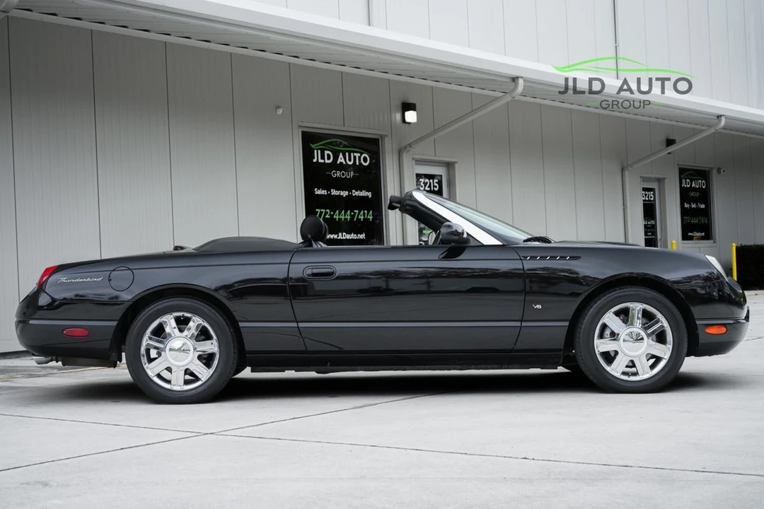 2004 Ford Thunderbird 11th Gen - Image 16 of 21