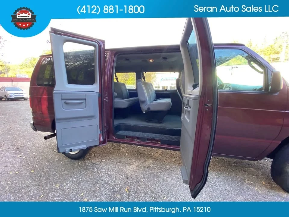 2004 Ford Econoline Van - Image 5 of 11