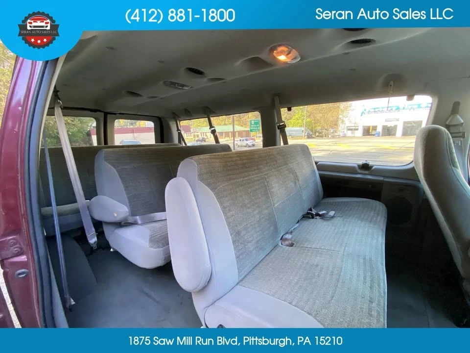 2004 Ford Econoline Van - Image 6 of 11