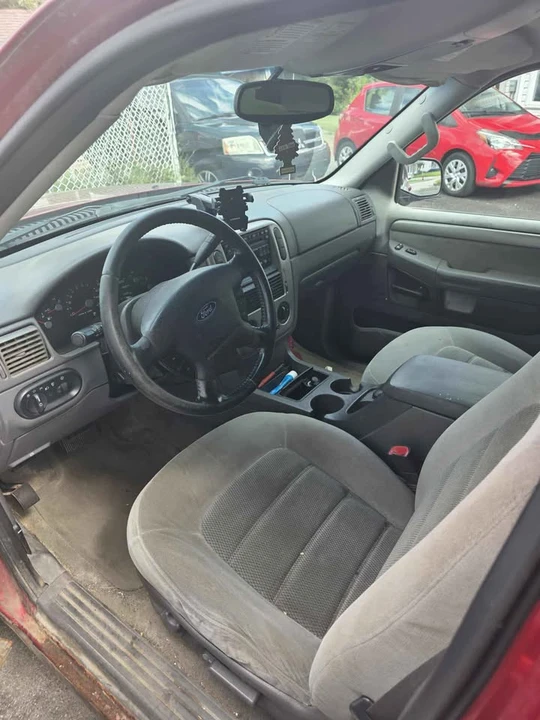 2004 Ford Explorer 3rd Gen - Image 3 of 5