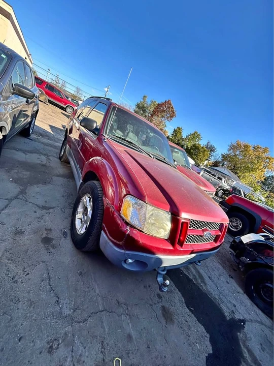 2004 Ford Explorer 3rd Gen - Image 1 of 4