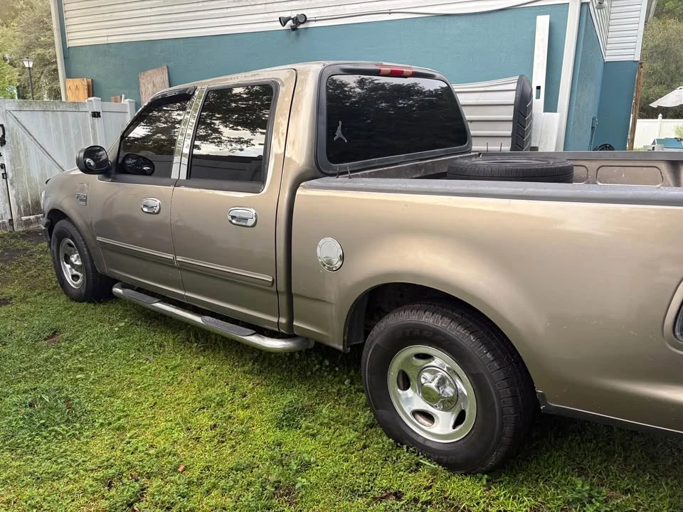 2004 Ford F-150 10th Gen - Image 2 of 6
