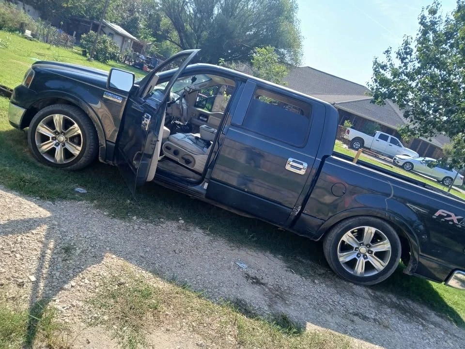 2004 Ford F-150 10th Gen - Image 2 of 2