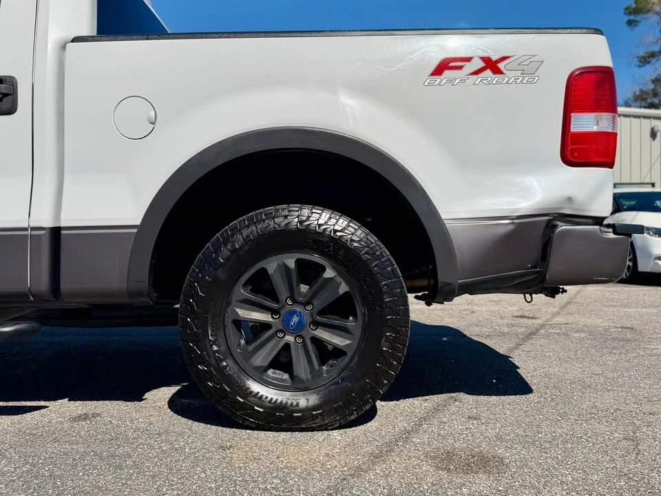 2004 Ford F-Series - Image 12 of 20