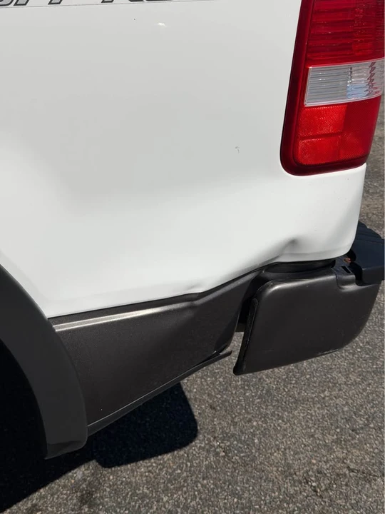 2004 Ford F-Series - Image 18 of 20