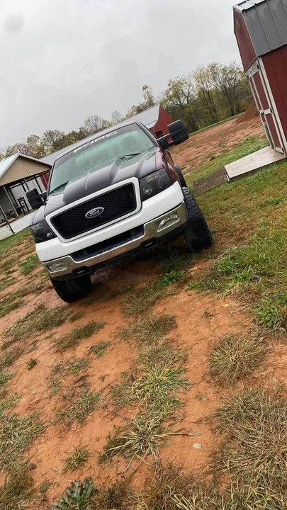 2004 Ford F-150 10th Gen - Image 2 of 2