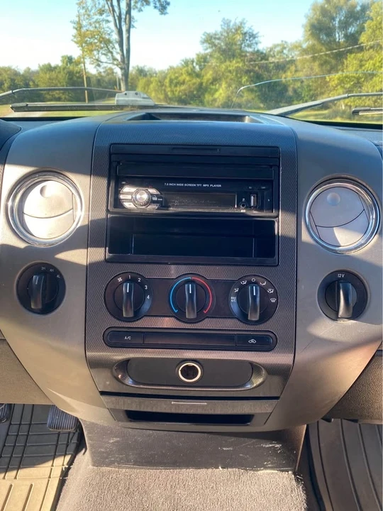 2004 Ford F-150 10th Gen - Image 15 of 16