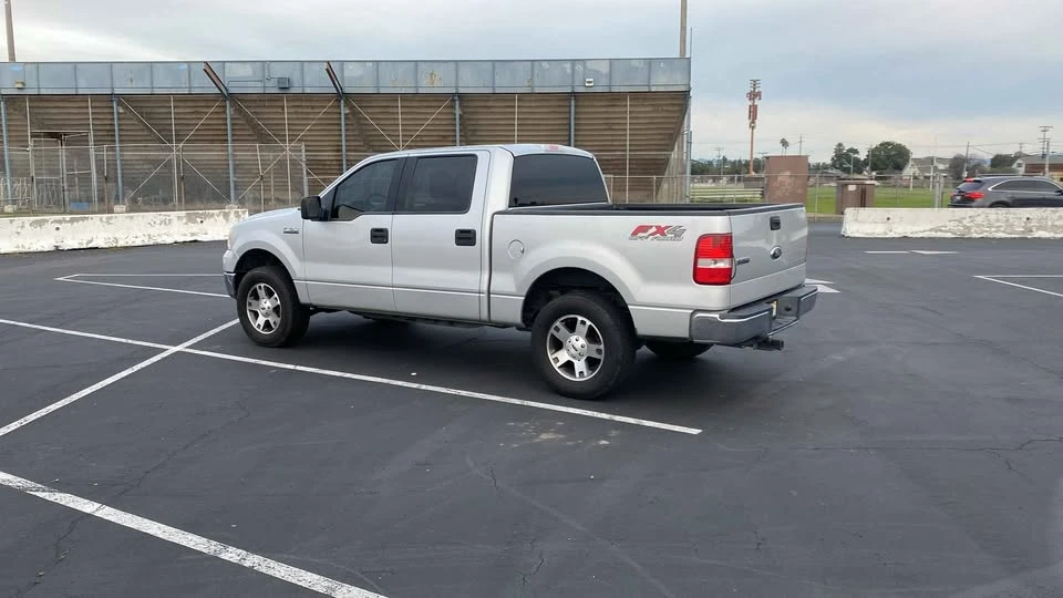 2004 Ford F-150 10th Gen - Image 2 of 15
