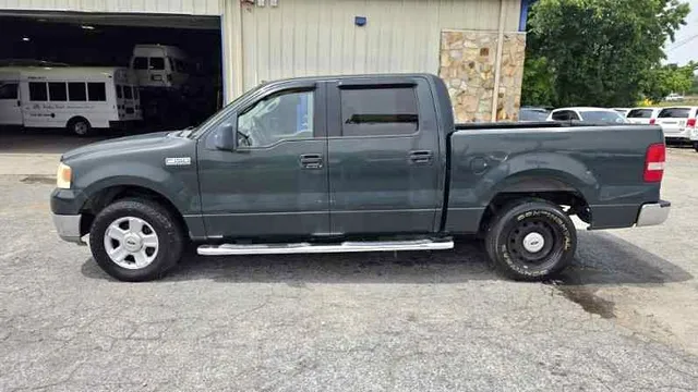 2004 Ford F-150 XLT