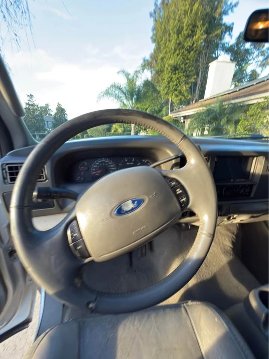 2004 Ford Super Duty 1st Gen - Image 12 of 13