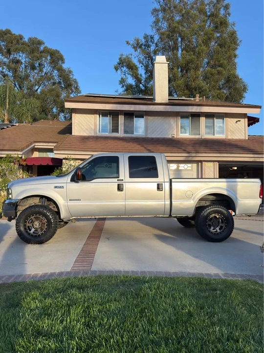 2004 Ford Super Duty 1st Gen - Image 2 of 13