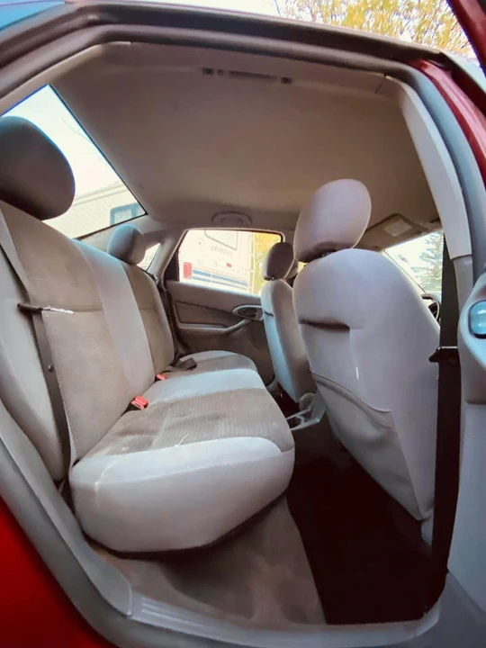 2004 Ford Focus 1st Gen - Image 14 of 17