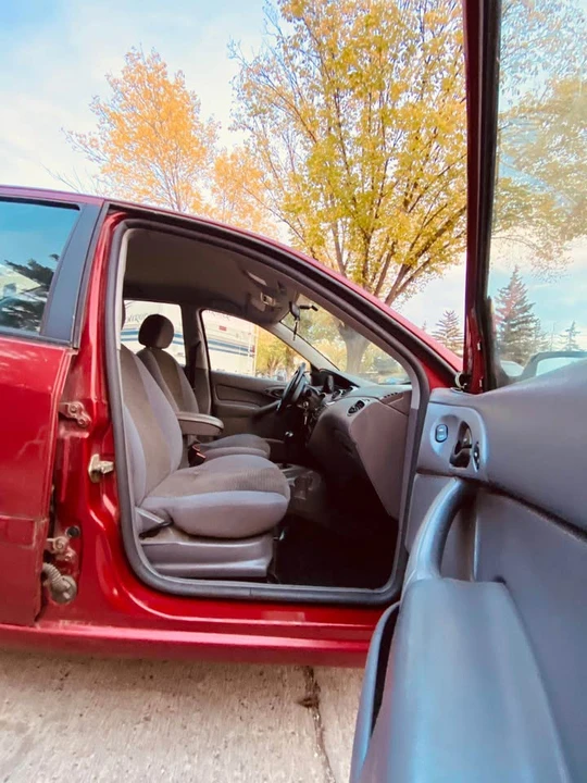 2004 Ford Focus 1st Gen - Image 11 of 17