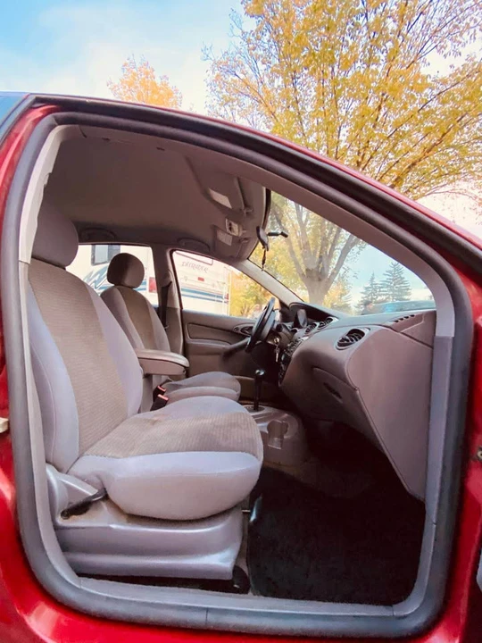 2004 Ford Focus 1st Gen - Image 12 of 17
