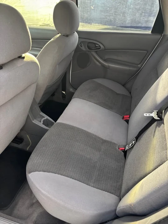 2004 Ford Focus 1st Gen - Image 4 of 9