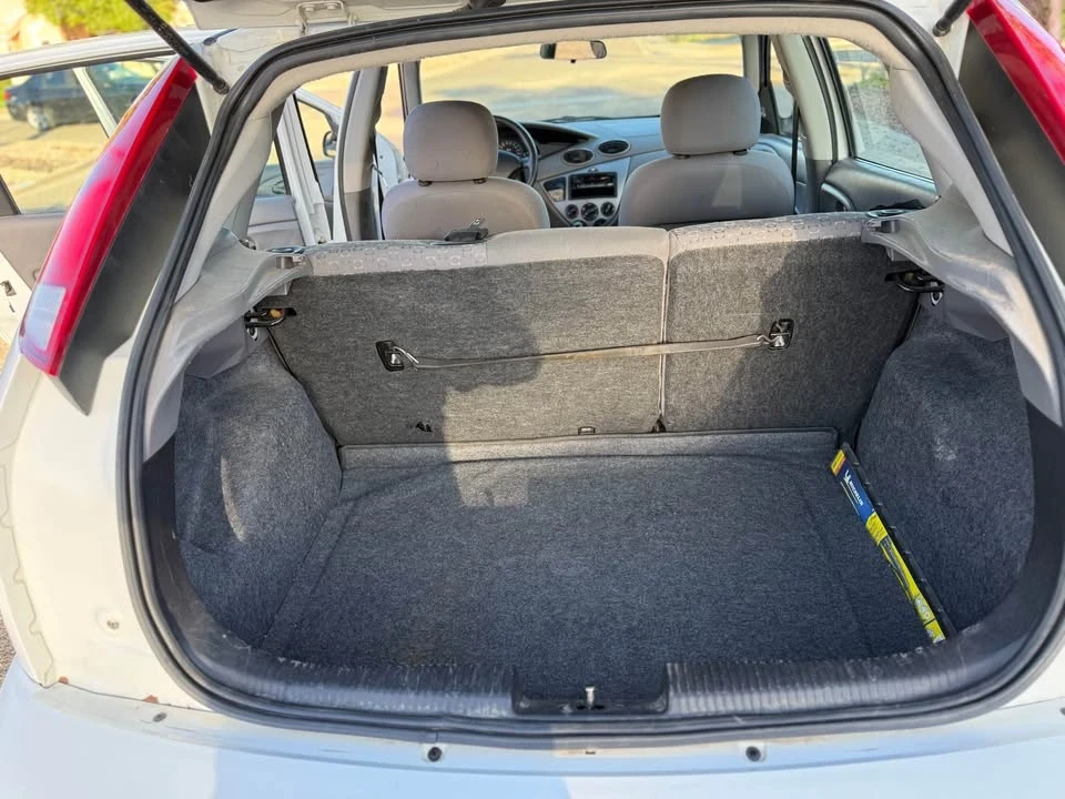 2004 Ford Focus 1st Gen - Image 5 of 8