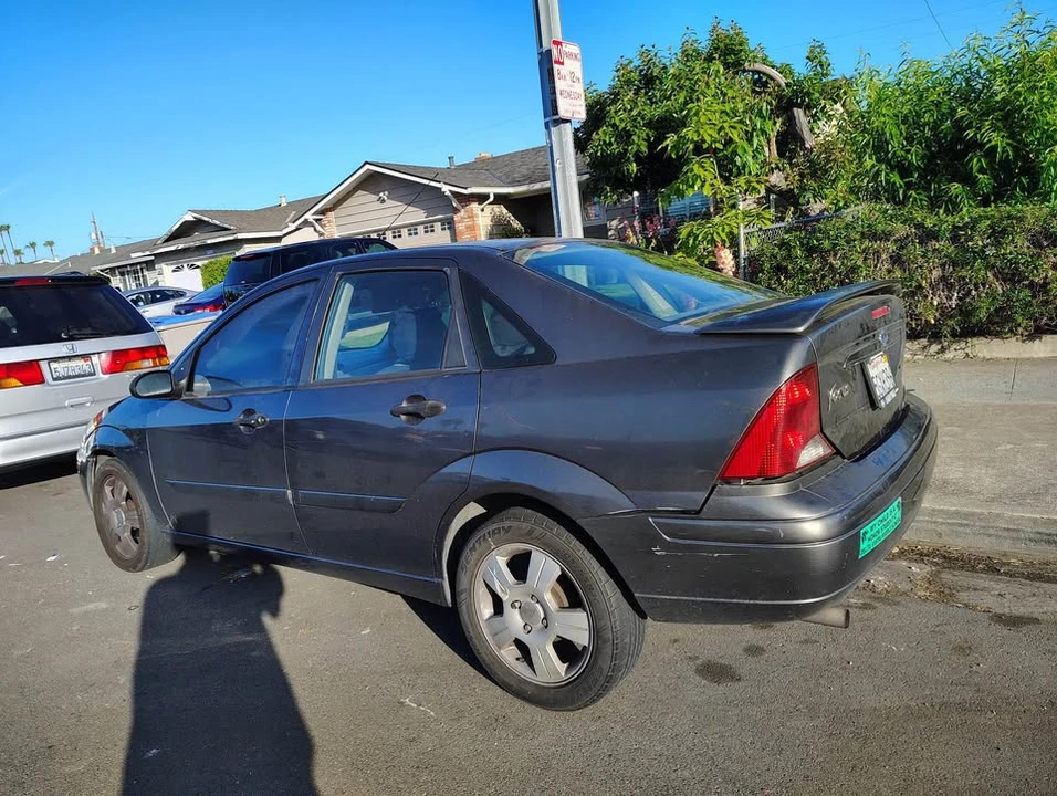 2004 Ford Focus 1st Gen - Image 4 of 4