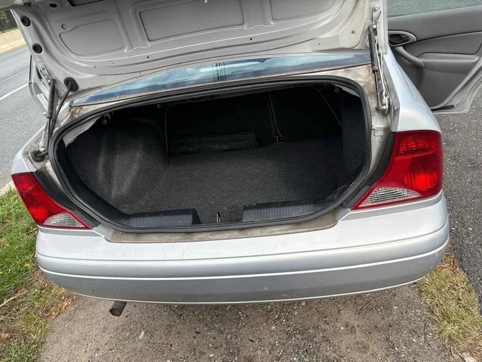 2004 Ford Focus 1st Gen - Image 12 of 14