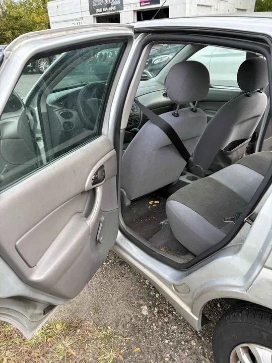 2004 Ford Focus 1st Gen - Image 11 of 14