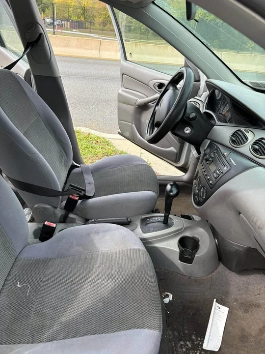 2004 Ford Focus 1st Gen - Image 7 of 20