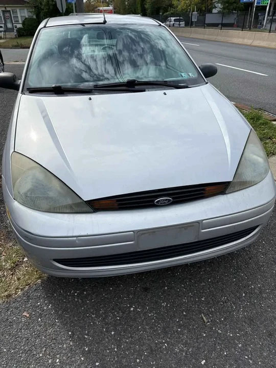 2004 Ford Focus 1st Gen - Image 2 of 14