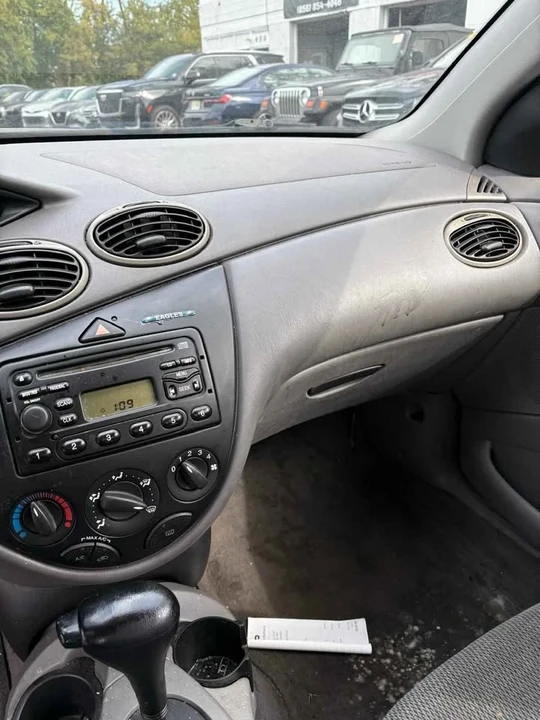 2004 Ford Focus 1st Gen - Image 9 of 14