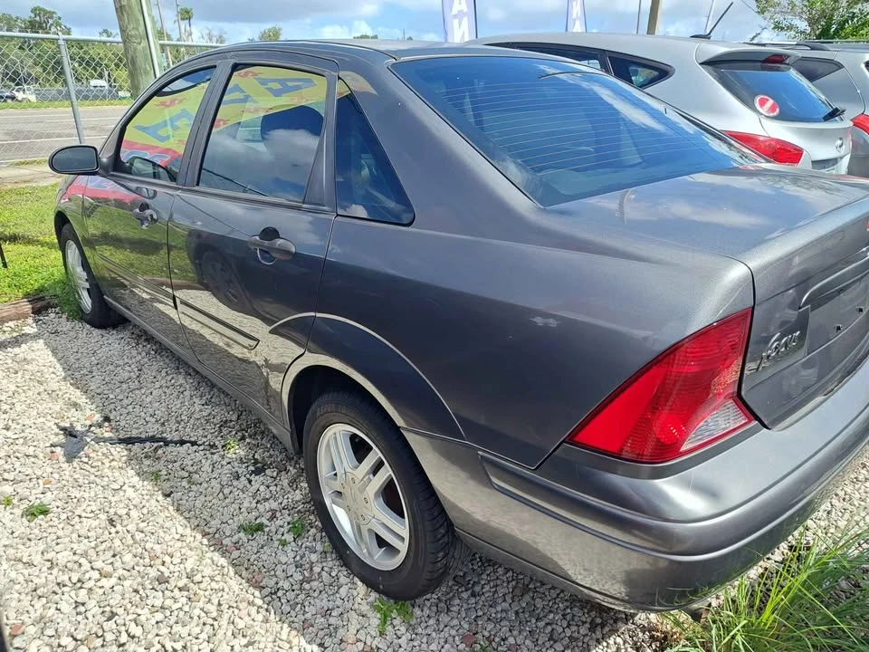 2004 Ford Focus 1st Gen - Image 3 of 4