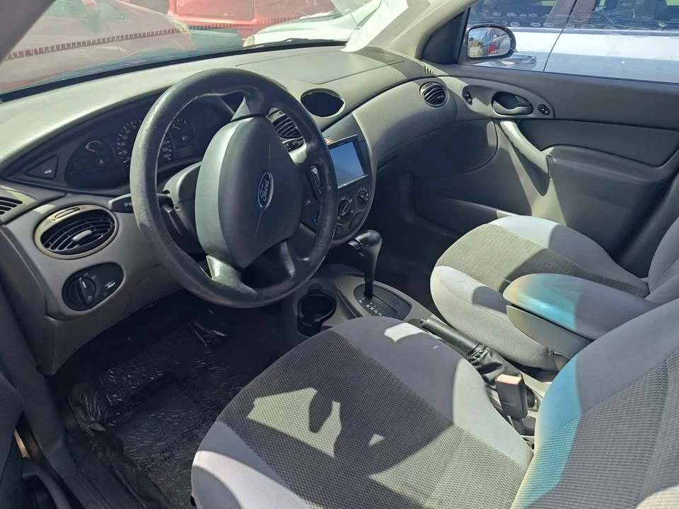 2004 Ford Focus 1st Gen - Image 3 of 4