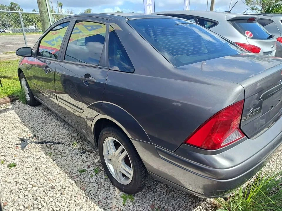 2004 Ford Focus 1st Gen - Image 3 of 4