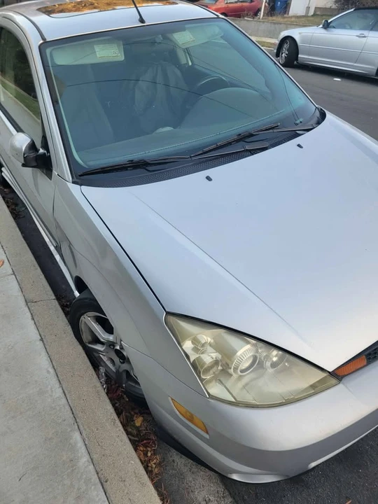 2004 Ford Focus 1st Gen - Image 4 of 12