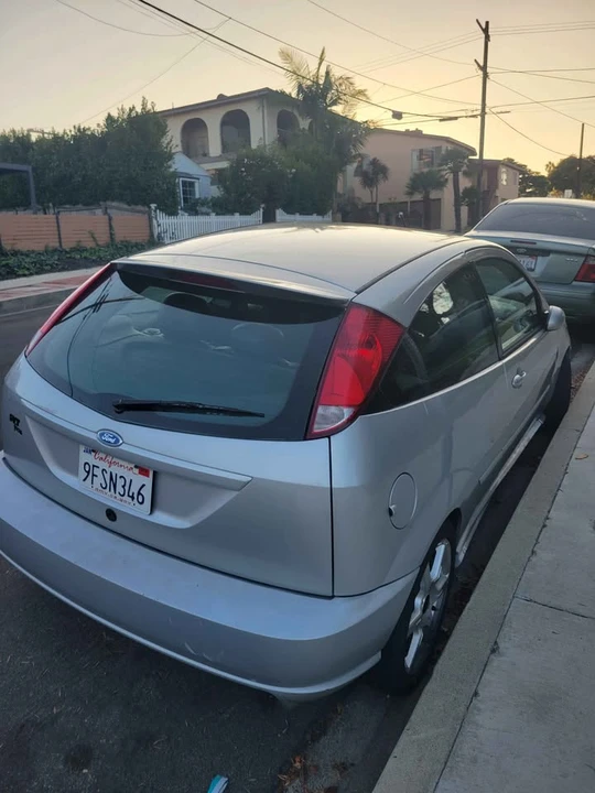 2004 Ford Focus 1st Gen - Image 2 of 12
