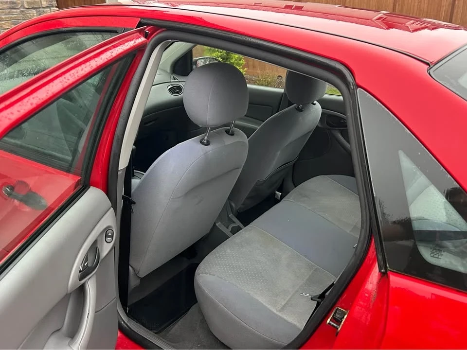 2004 Ford Focus 1st Gen - Image 6 of 8