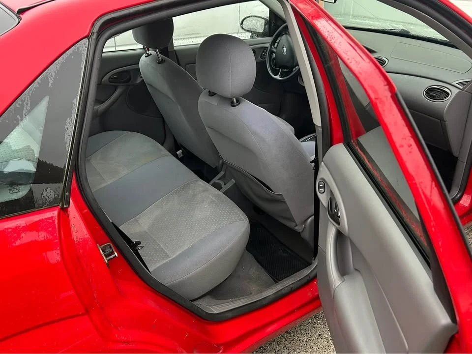 2004 Ford Focus 1st Gen - Image 7 of 8