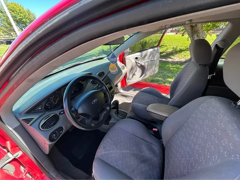 2004 Ford Focus 1st Gen - Image 10 of 12