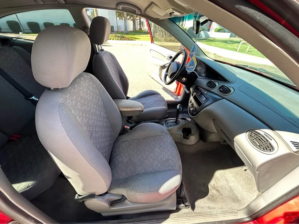 2004 Ford Focus 1st Gen - Image 11 of 12