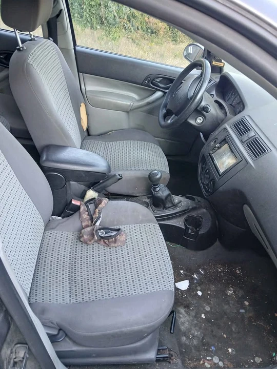 2004 Ford Focus 1st Gen - Image 8 of 9