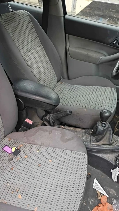 2004 Ford Focus 1st Gen - Image 3 of 3