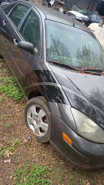 2004 Ford Focus 1st Gen - Image 2 of 3