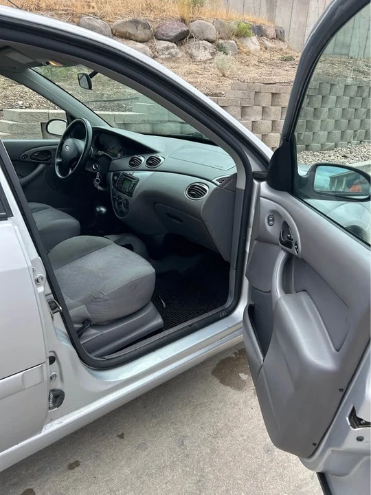 2004 Ford Focus 1st Gen - Image 3 of 9