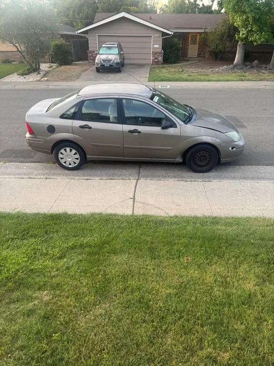 2004 Ford Focus 1st Gen - Image 3 of 6