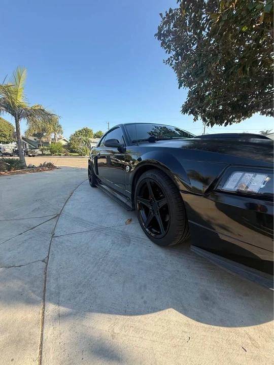 2004 Ford GT 1st Gen - Image 2 of 3