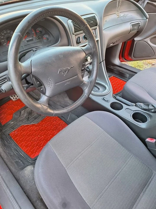 2004 Ford SN95 Mustang - Image 10 of 11