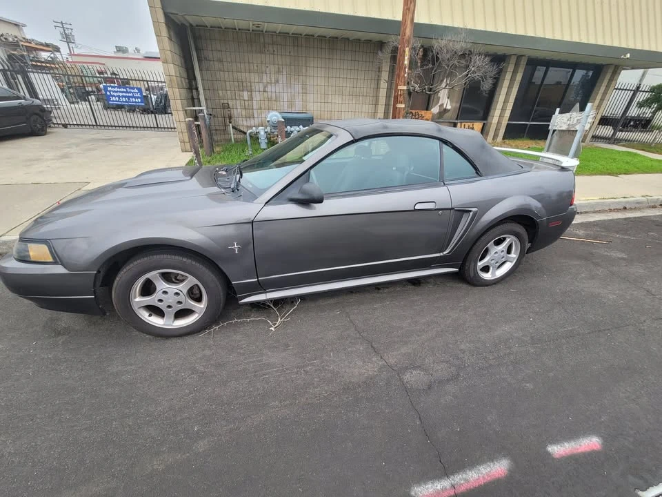 2004 Ford SN95 Mustang - Image 3 of 3