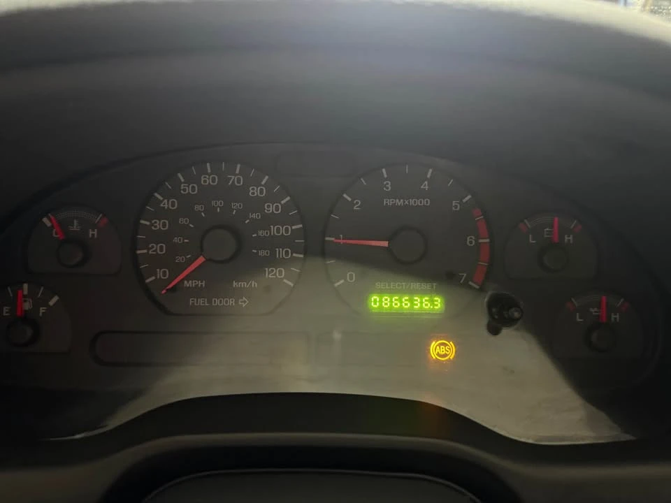 2004 Ford SN95 Mustang - Image 2 of 17