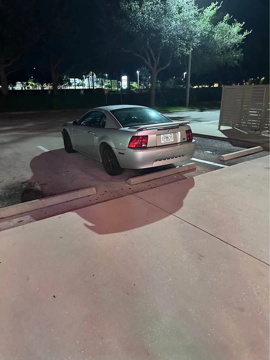 2004 Ford SN95 Mustang - Image 9 of 12