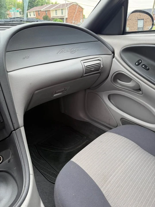 2004 Ford SN95 Mustang - Image 6 of 20