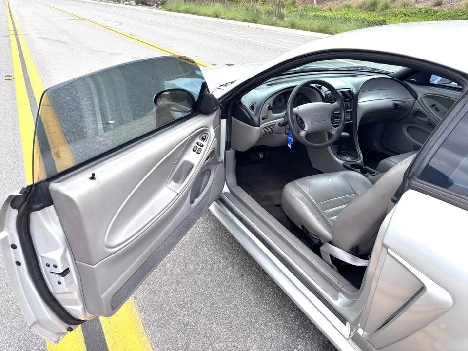 2004 Ford SN95 Mustang - Image 8 of 10