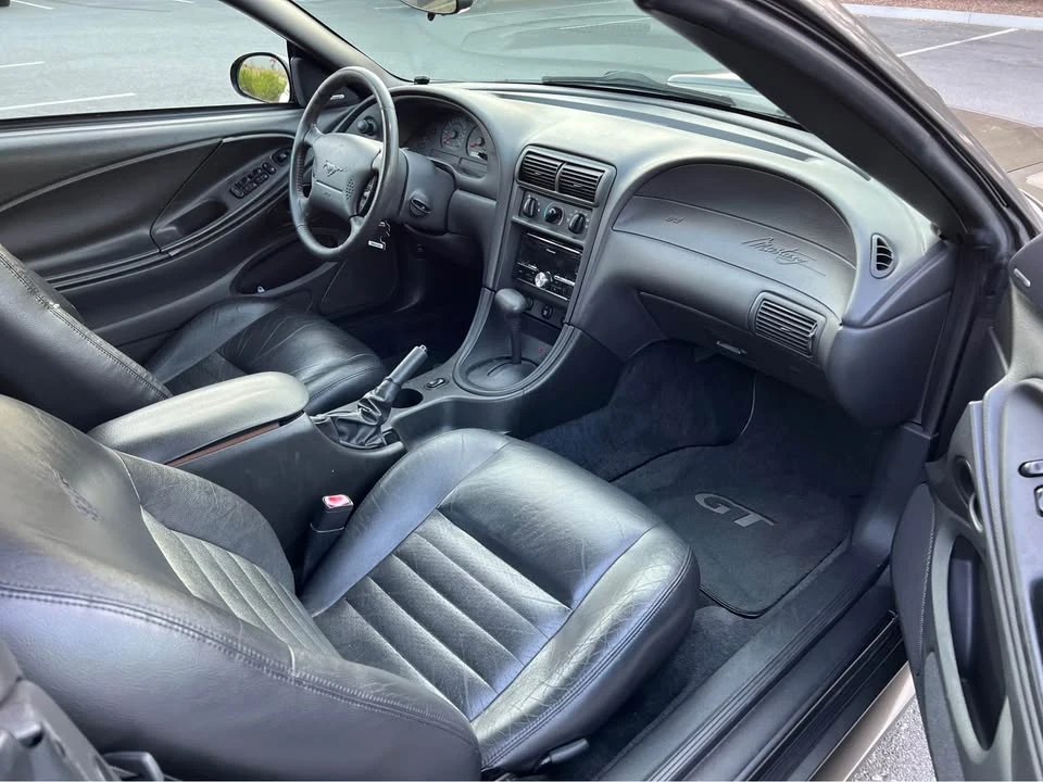 2004 Ford SN95 Mustang - Image 9 of 16