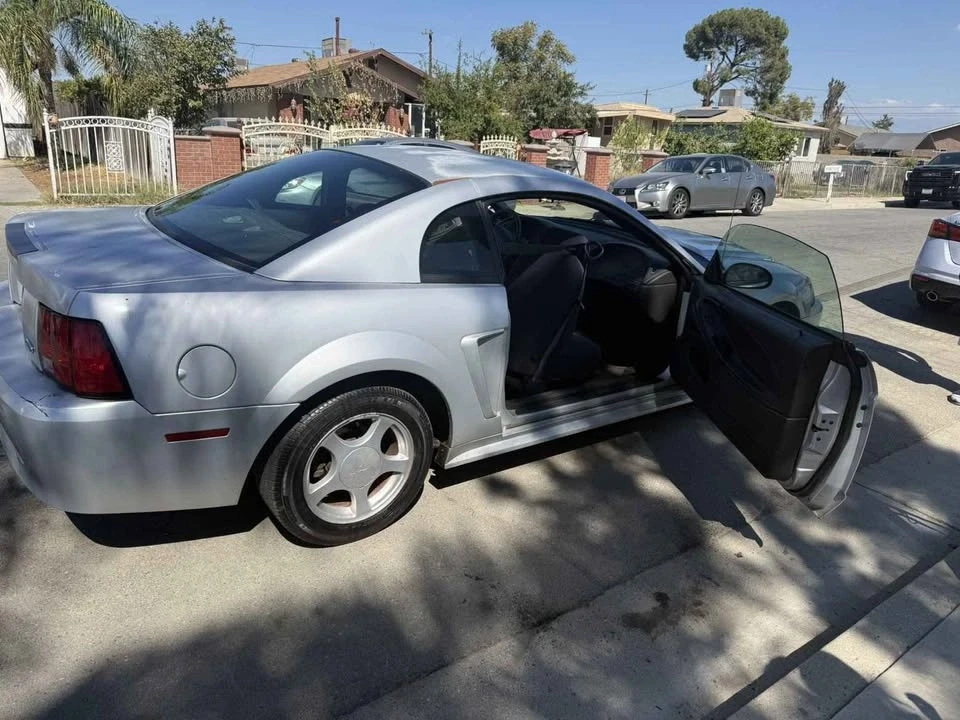 2004 Ford SN95 Mustang - Image 2 of 5